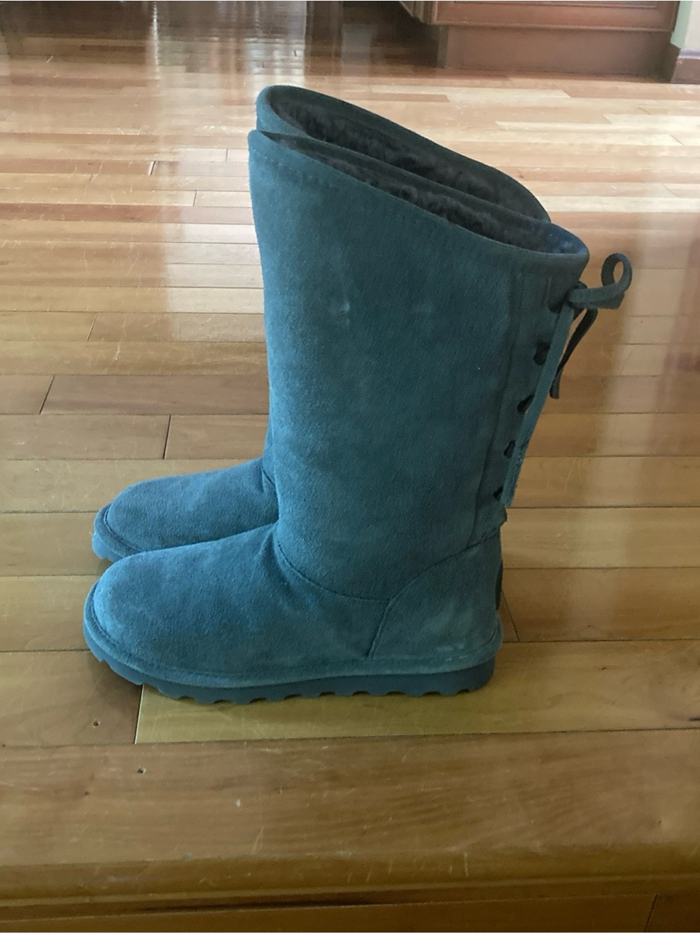 BearPaw gray Suede Mid-Calf Winter Boots shearing lined women’s size 8 NEW